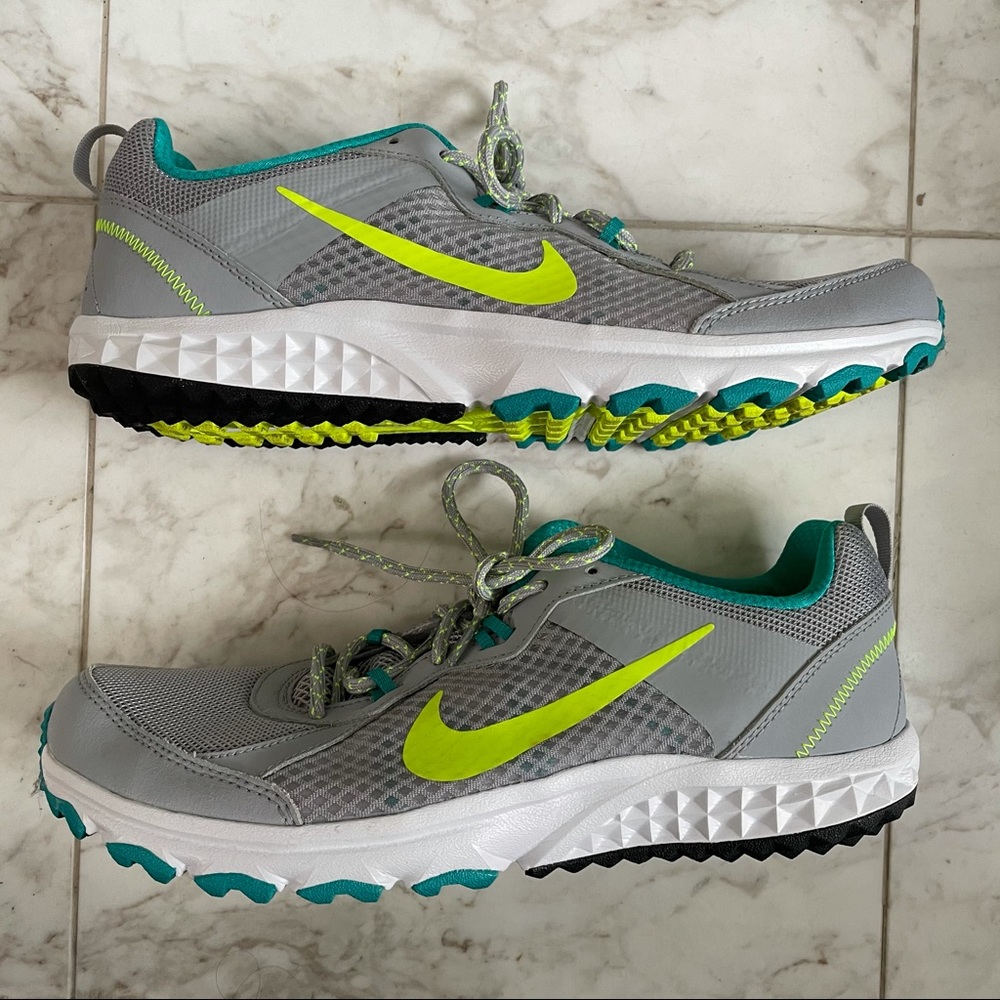 NIKE Wild Trail Running Shoes, Mens Size 11, Barely-Worn